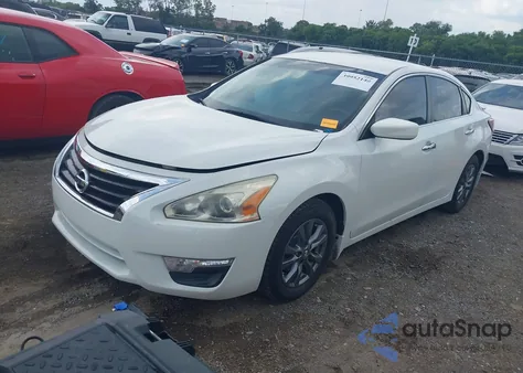 2015 Nissan Altima 2.5 S z USA, uszkodzony, nr VIN 1N4AL3AP3FN362172